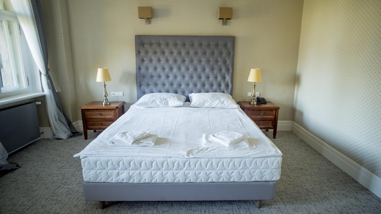 Hotel Palac Kobylniki Obrzycko Zewnętrze zdjęcie