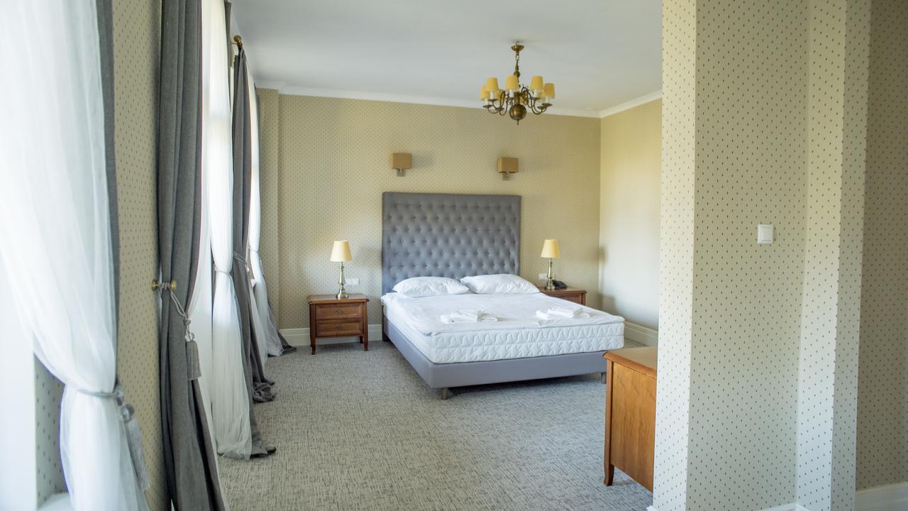 Hotel Palac Kobylniki Obrzycko Zewnętrze zdjęcie