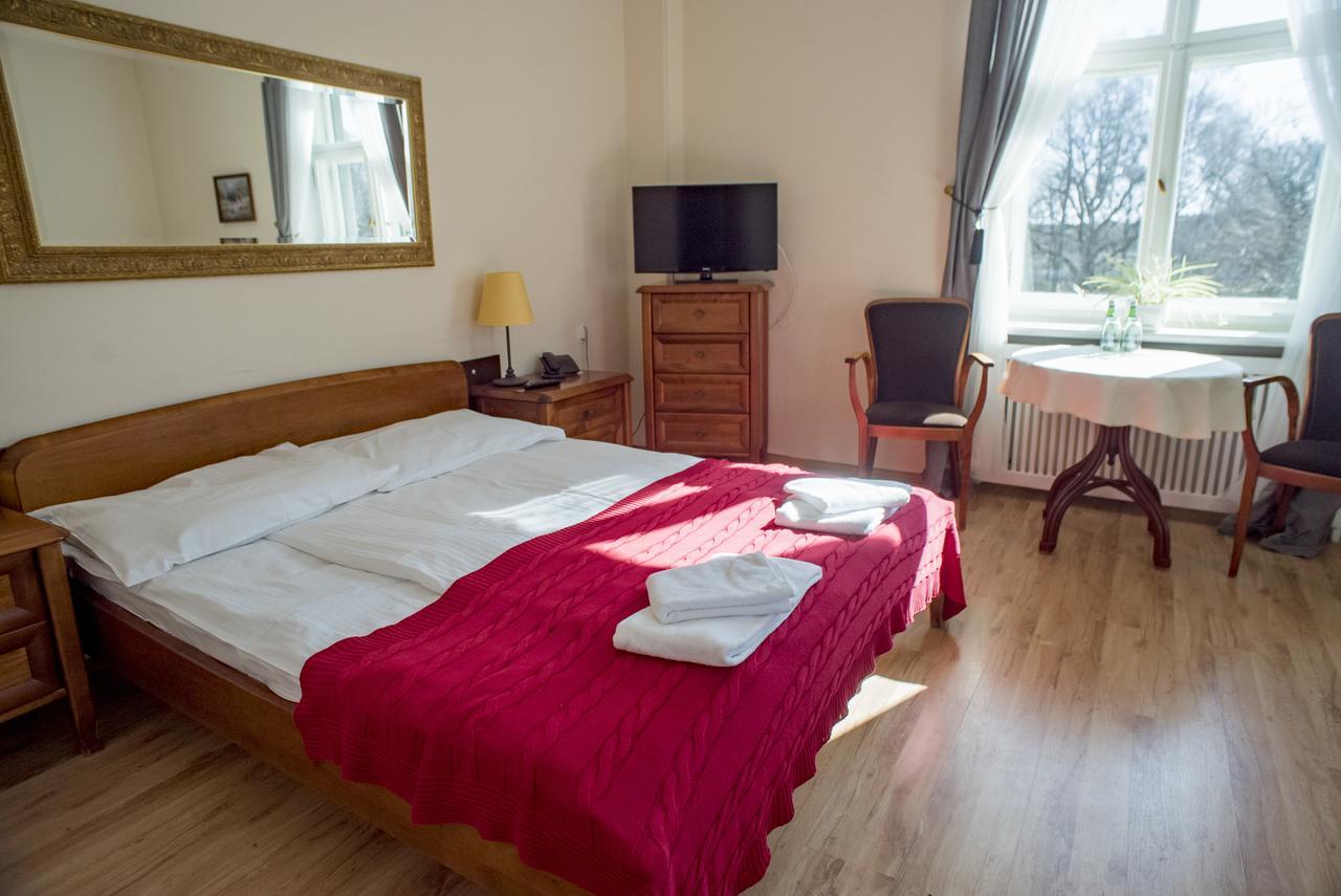 Hotel Palac Kobylniki Obrzycko Zewnętrze zdjęcie