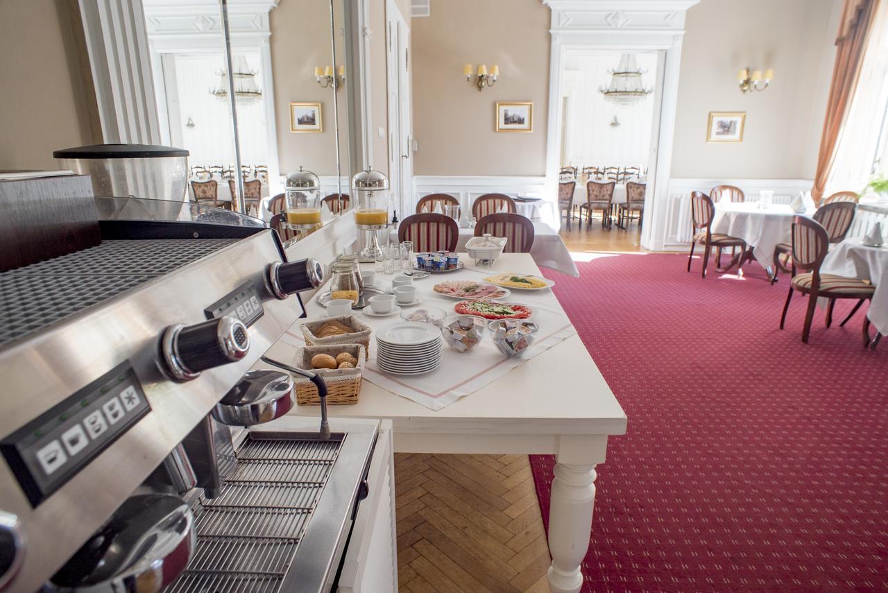 Hotel Palac Kobylniki Obrzycko Zewnętrze zdjęcie